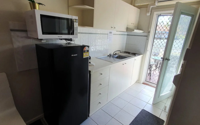 Griffith Studio Canberra - free parking