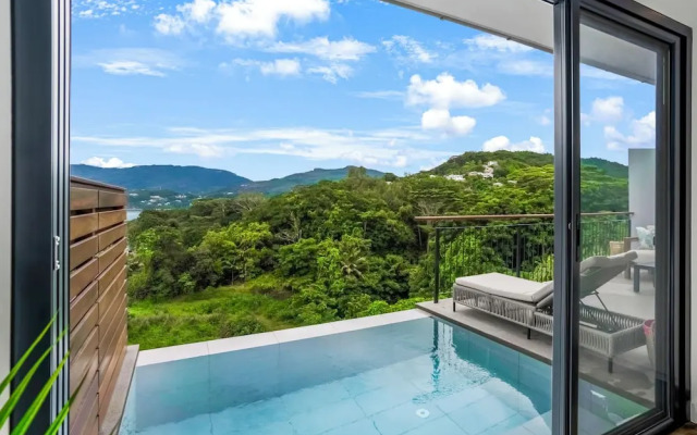 Red Palm Luxury Villas with Private Pools