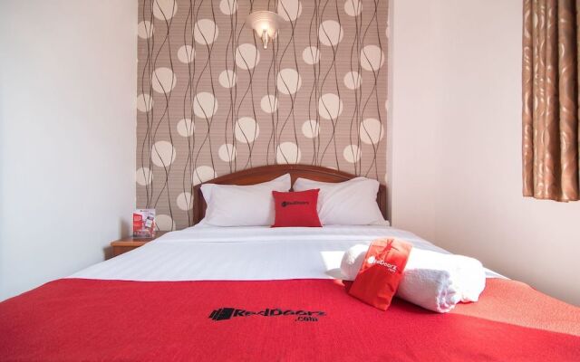 RedDoorz @ Pham Ngu Lao Street