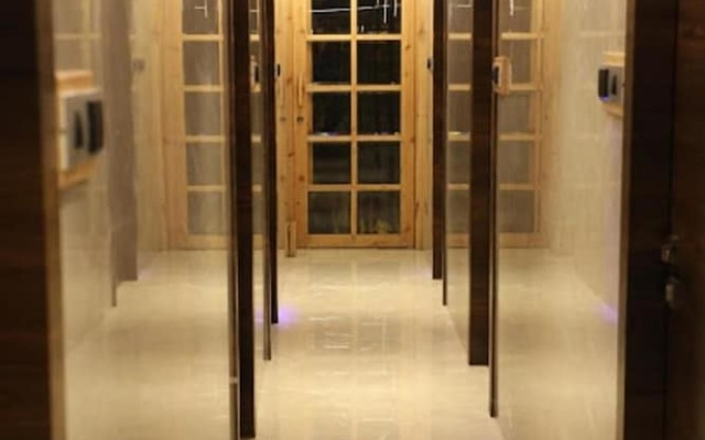 Hotel Rooms Dadar