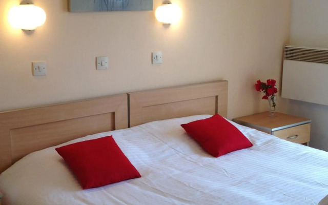 Zefyros Hotel