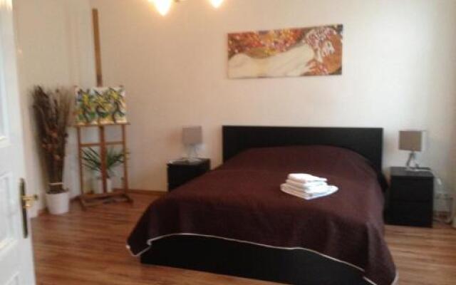 Exclusive apartment on Zborovska