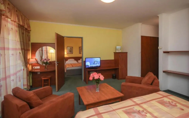 Hunguest Hotel Repce