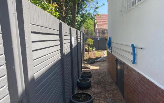145 8th avenue highlands north Johannesberg