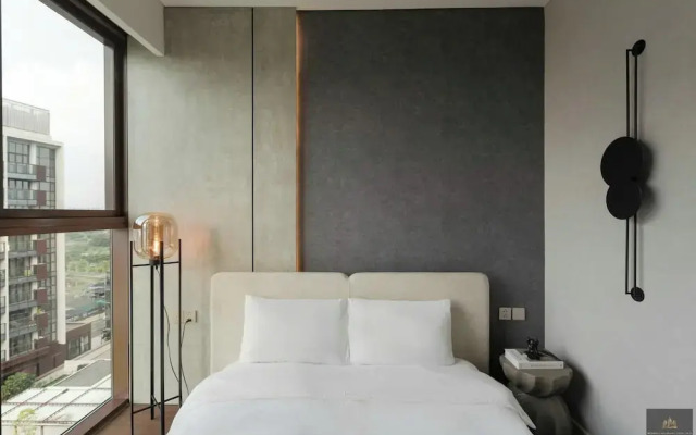 Metropole Residences Luxury Suite