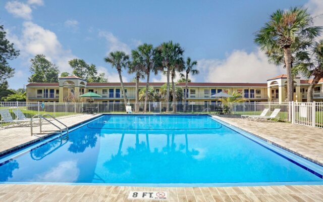 Zen Living Suites Extended Stay - Jacksonville - University Blvd