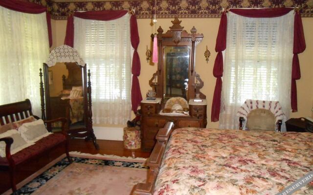 Magnolia Inn Bed & Breakfast
