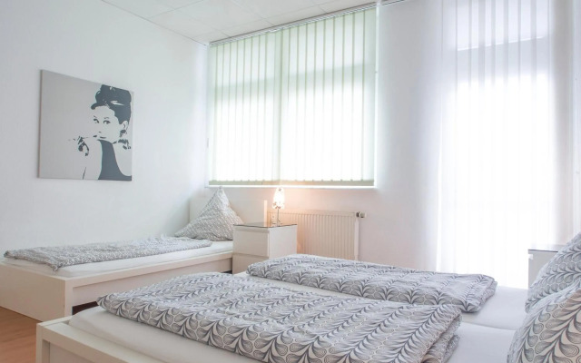 Spacious and modern furnished apartment for 10 guests