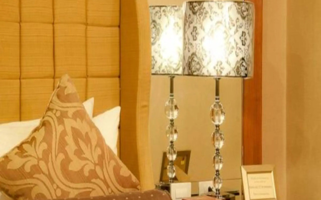 Royal Garden Hotel