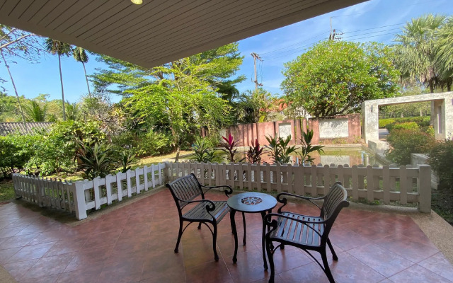 Thara Cholapruek Resort