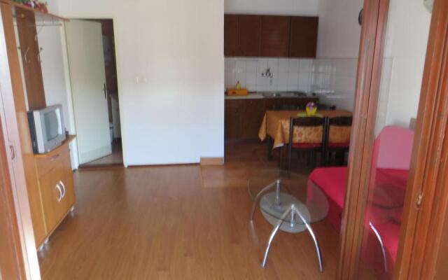Makjanic Apartment