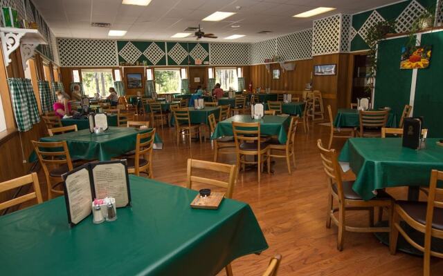 Swiftcurrent Motor Inn and Cabins - Inside the Park