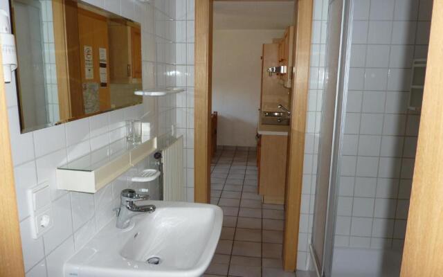 Haus am Wasserfall