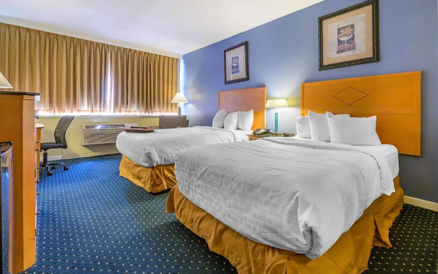 Days Inn & Suites By Wyndham Lebanon Pa