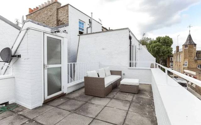 Sparkling 2 Bed Mews House