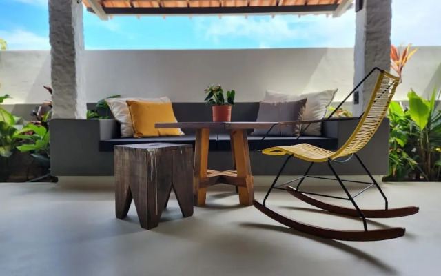 Outro Beach Club Hotel