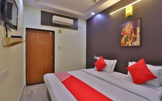 OYO Flagship 28024 Hotel Royal Palace