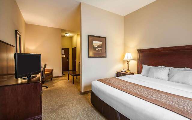 Comfort Inn & Suites McMinnville Wine Country