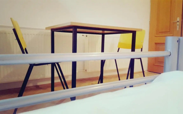 Sleep Inn Hostel