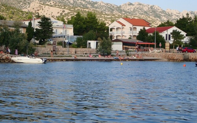 Apartments Bili