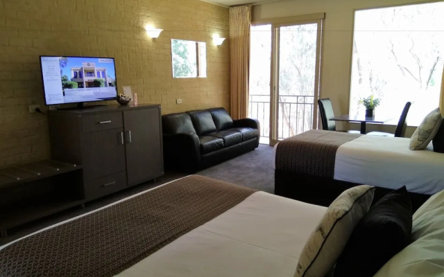 Madison Spa Motel - Adults Only