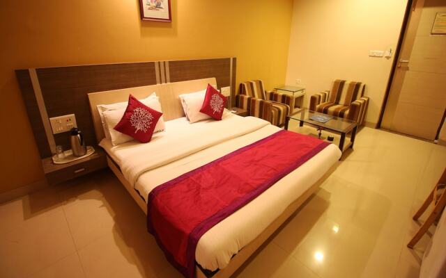 OYO 2972 Corporate Inn