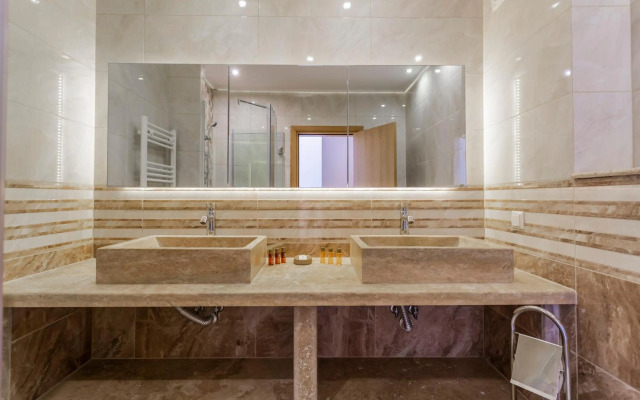 Gardenia Beach Palace Aparthotel