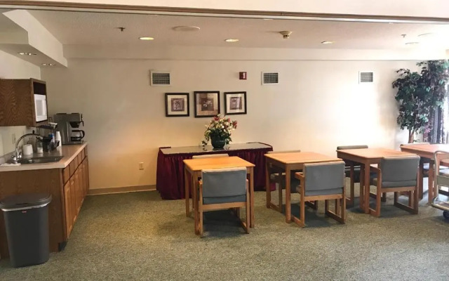 Riverview Inn & Suites of Oconto