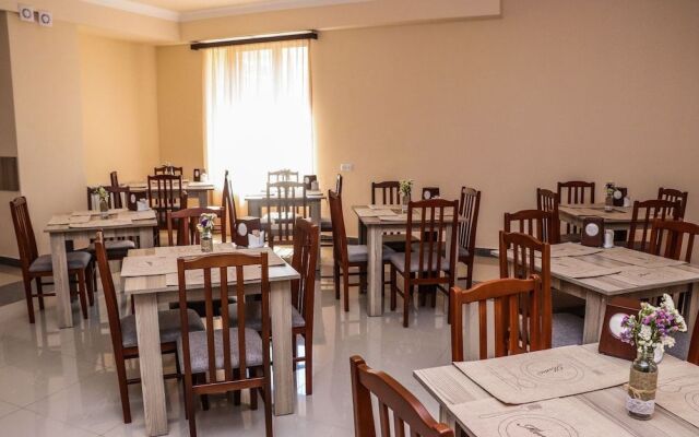 Yerevan Centre Hotel