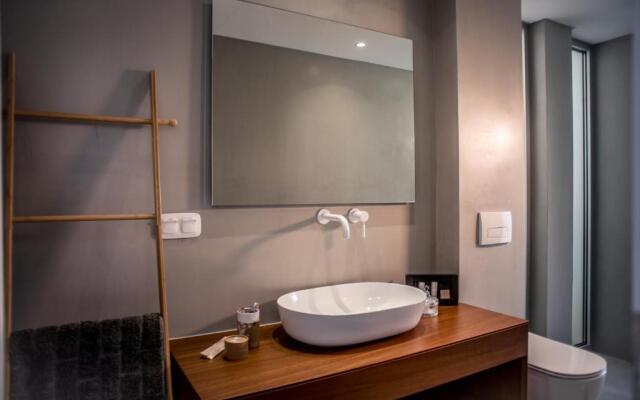 Varko Luxury Suites
