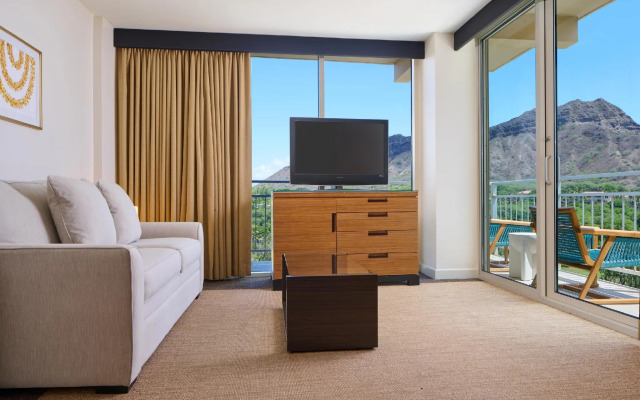 Kaimana Beach Hotel