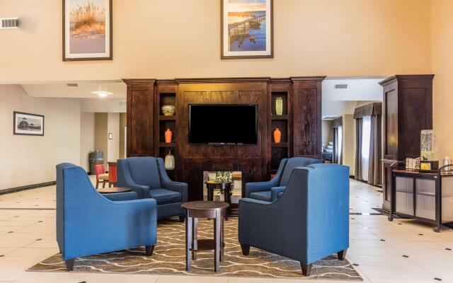 Comfort Inn & Suites Crystal Inn Sportsplex