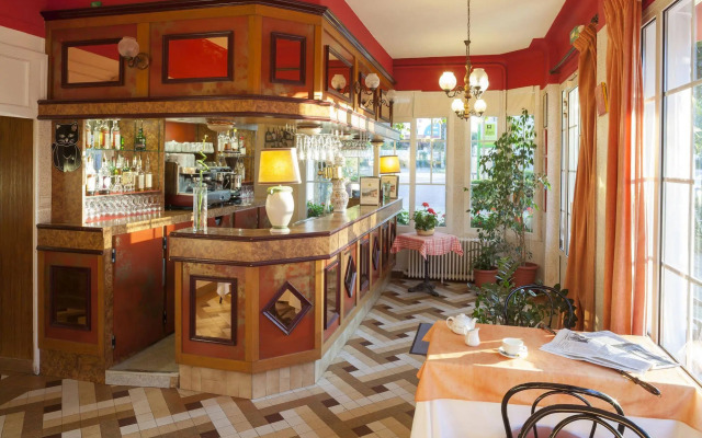 Hôtel Le Chalet de la Forêt