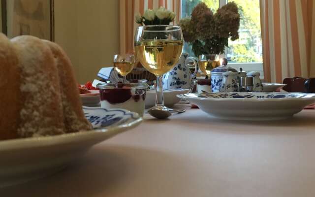 Villa zur Erholung Bed & Breakfast