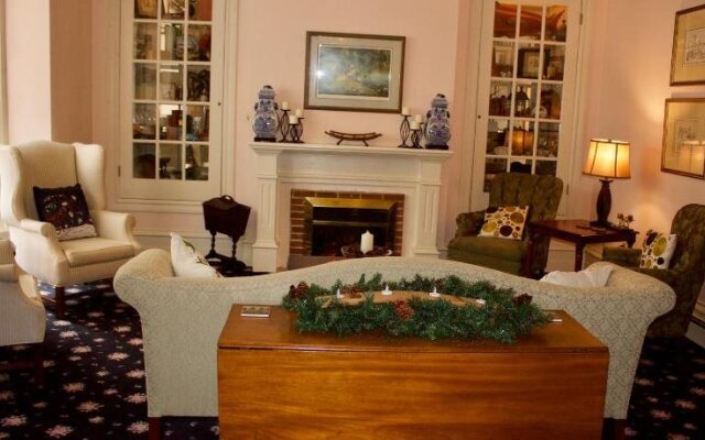 Tattingstone Inn