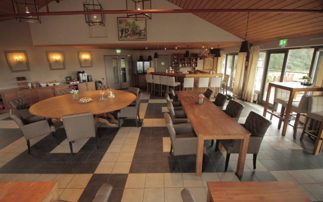 Human & Horse Hotel