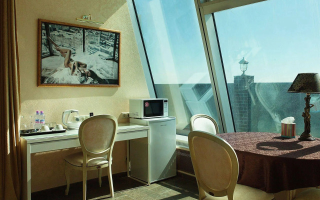 Отель «Империя-Сити»