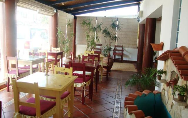 Hotel Mar e Sol VNMF by Portugalferias