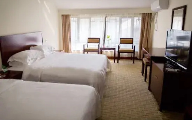 Luyi Resort Hotel