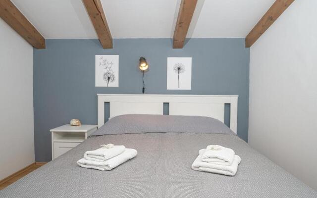 Apartments by the sea Tribunj, Vodice - 4174