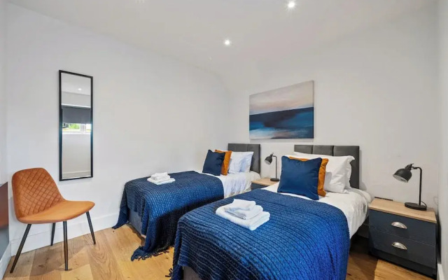 Sebright House