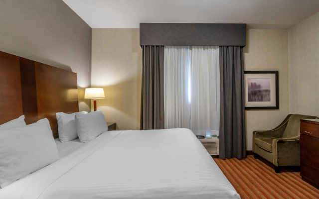 Devonian Hotel & Suites