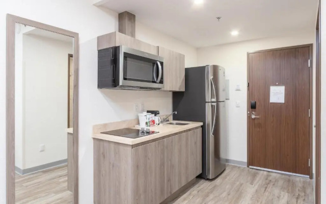 Hotel Mesaluna Short & Long Stay