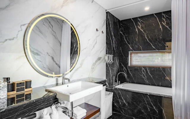 Villa Dove By OriVista