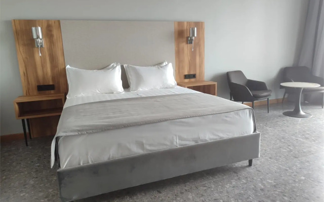 Yupshara Hotel