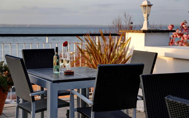 Best Western New Holmwood Hotel