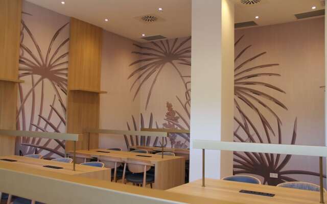 Livensa Living Studios Malaga Feria