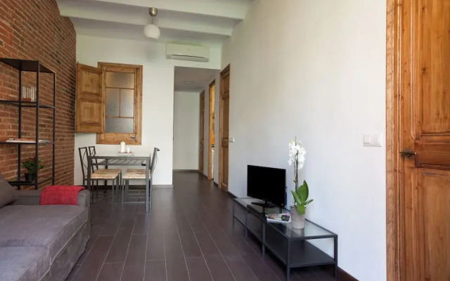 Comfortable Family Apartment With Balcony