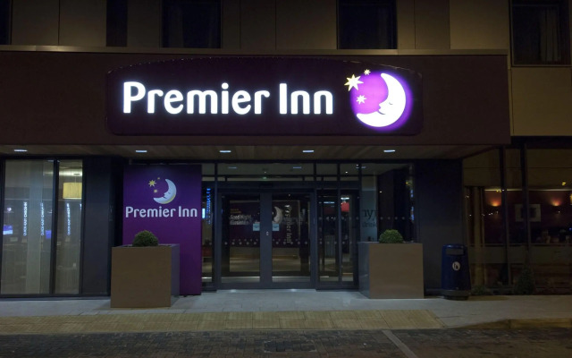 Premier Inn London Heathrow Airport Terminal 5 Hotel
