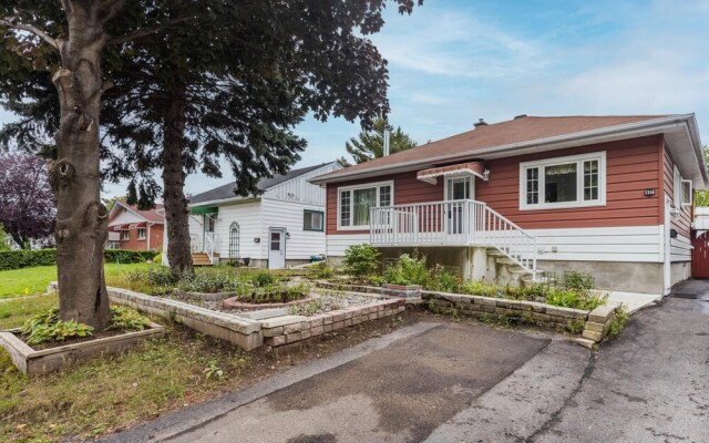 Cozy 1BR Apartment With a King Bed Near Downtown Ottawa